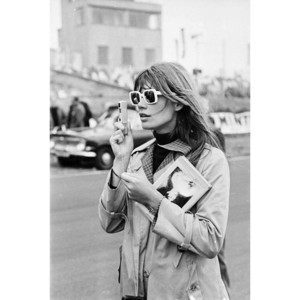 SOLD Parisian chic, 60’s staple trench coat